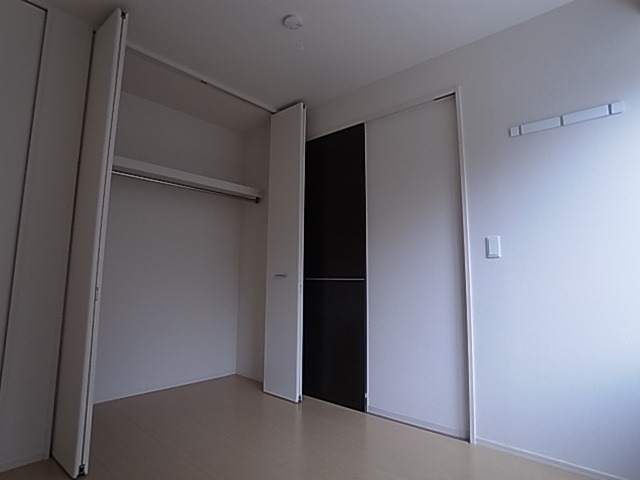 神戸市須磨区月見山町３丁目のアパート