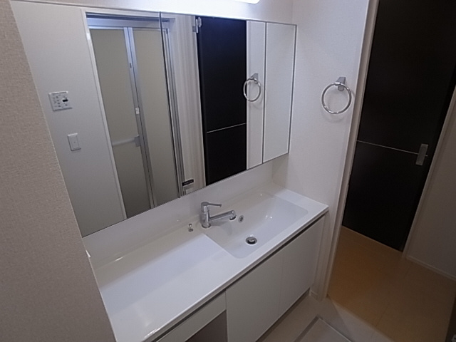 神戸市須磨区月見山町３丁目のアパートの洗面所|シャンプードレッサー