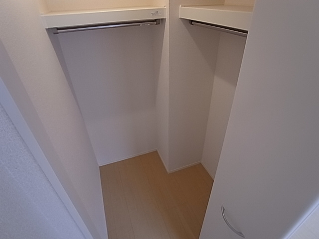 神戸市須磨区月見山町３丁目のアパートの収納|ウォークインクローゼット