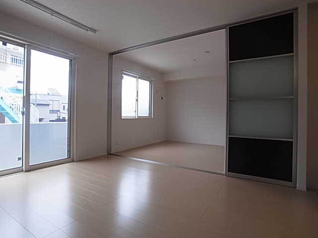 神戸市須磨区月見山町３丁目のアパートの内装|洋室