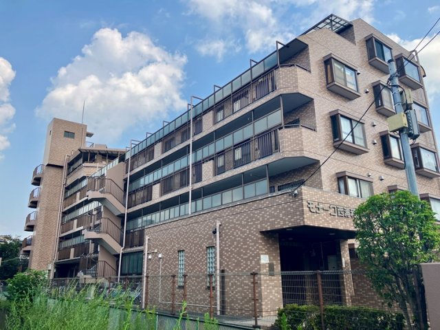 モナーク西浦和パークサイドの外観