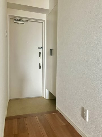 モナーク西浦和パークサイドの玄関