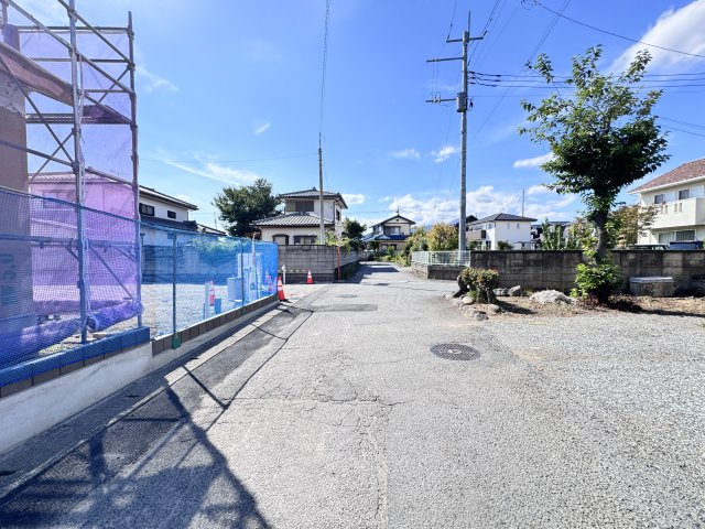 新築　北群馬郡吉岡町漆原第1　2号棟の前面道路含む現地写真|現地写真　北側接道幅員約4.8ｍ