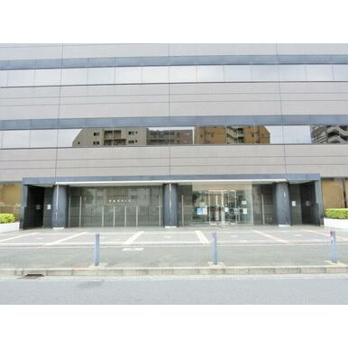 帝蚕関内ビルのエントランス