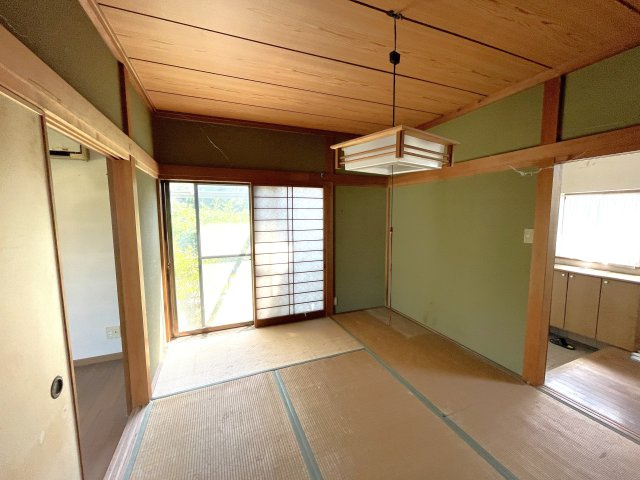 東金市下谷売り中古戸建ての和室