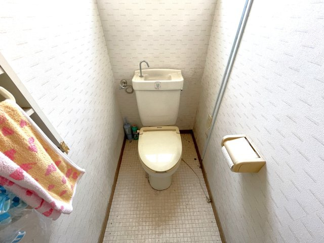 東金市下谷売り中古戸建てのトイレ