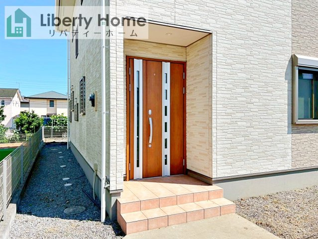 土浦市乙戸南２丁目　中古戸建のエントランス