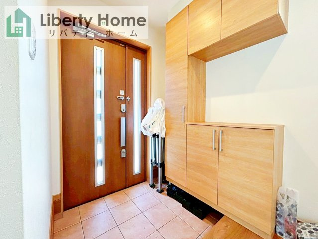 土浦市乙戸南２丁目　中古戸建の玄関