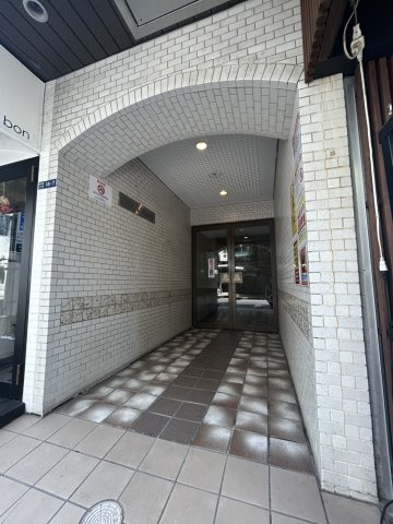 GSハイム西新宿のエントランス