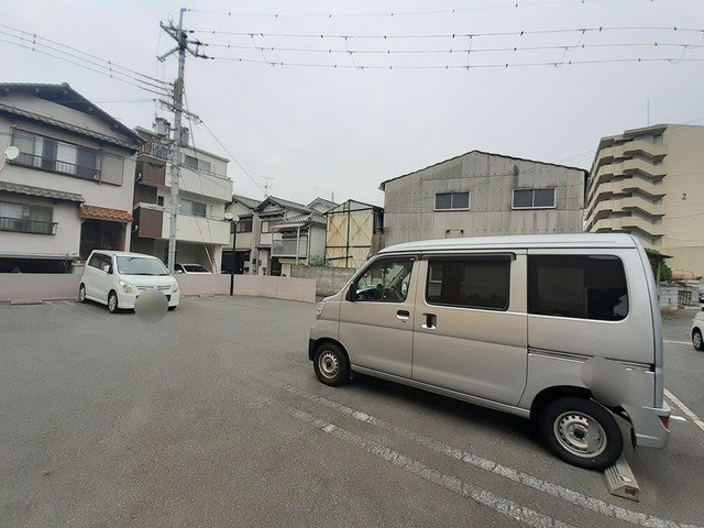 爽・大井の駐車場