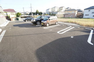 【駐車場】