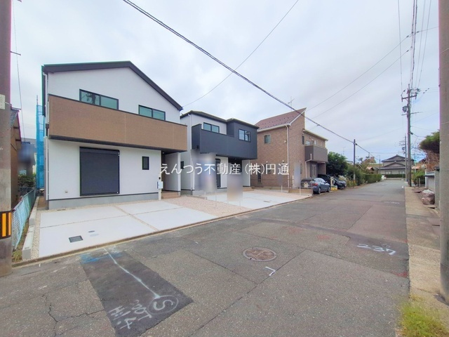 横井1期の前面道路含む現地写真