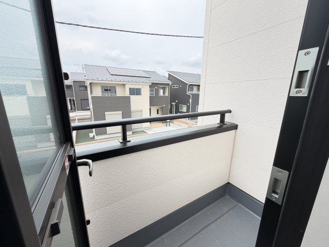 第4富士見町時沢　新築戸建　4号棟のバルコニー|洗濯物が沢山干せて便利なバルコニー付き♪