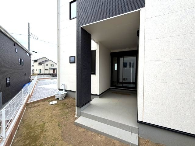 第4富士見町時沢　新築戸建　4号棟のその他|テラス付きです。リビングから出られるので使い勝手が良いですよ！作業スペースにいかがでしょうか。