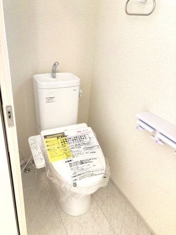 第4富士見町時沢　新築戸建　4号棟のトイレ|2階トイレです。清潔感のある白を基調としています。