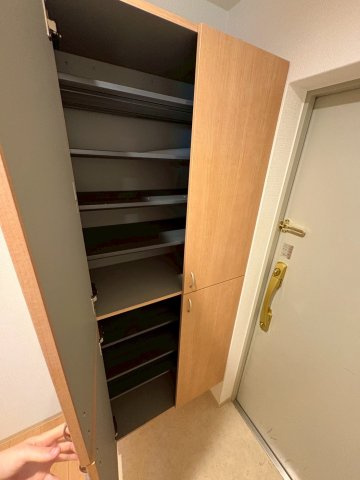 大阪市西区北堀江１丁目の賃貸マンションの収納