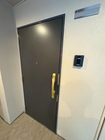 大阪市西区北堀江１丁目の賃貸マンションの玄関