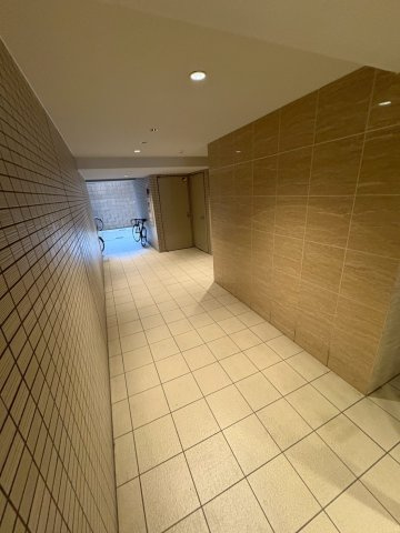 大阪市西区北堀江１丁目の賃貸マンションのロビー