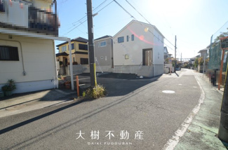 【前面道路含む現地写真】