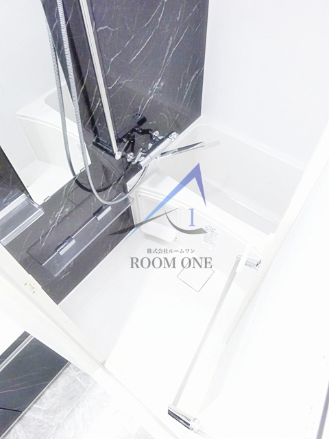 ＡＺＥＳＴ関内の浴室|お風呂です。