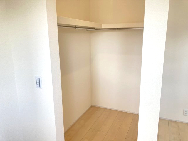 第4富士見町時沢　新築戸建　3号棟の収納|2階洋室1収納ウオークインクローゼットです