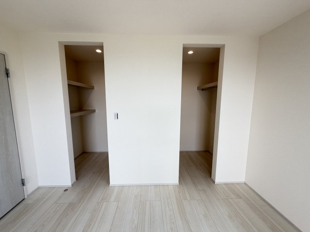 第4富士見町時沢　新築戸建　3号棟の収納|2階洋室1収納ウオークインクローゼットです。2ヶ所ございます。