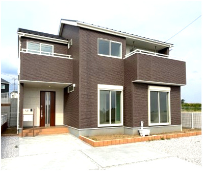 第4富士見町時沢　新築戸建　3号棟の外観|富士見町時沢に全４棟の住宅が完成しました！
ブラウンを基調とした落ち着いた雰囲気の外観です♪
ご都合に合わせていつでもご見学頂けます♪