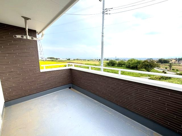 第4富士見町時沢　新築戸建　3号棟のバルコニー|洗濯物が沢山干せて便利なバルコニー付き♪
