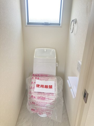 第4富士見町時沢　新築戸建　3号棟のトイレ|2階トイレです。清潔感のある白を基調としています。