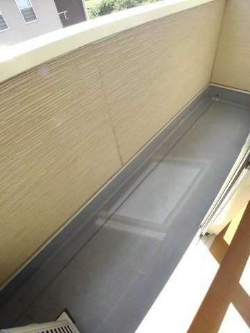 クローブ　スクエア　Ａのバルコニー|暖かな日差しのふりそそぐバルコニー