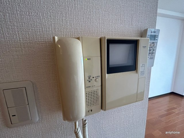ロイヤルクイーンズパーク江坂　仲介手数料無料のセキュリティ