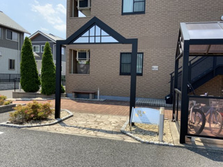 【エントランス】 | ゴールドクローバー（GOLD　CLOVER)