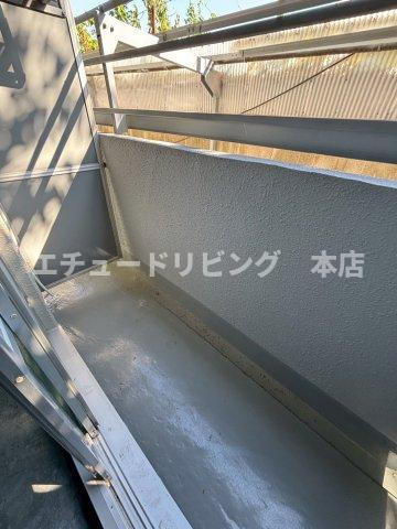 東和プラザＡB館のバルコニー