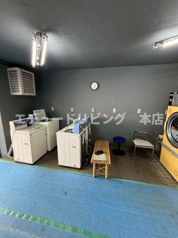 東和プラザＡB館のロビー