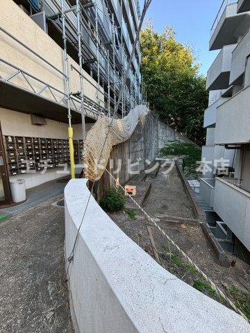 東和プラザＡB館の庭