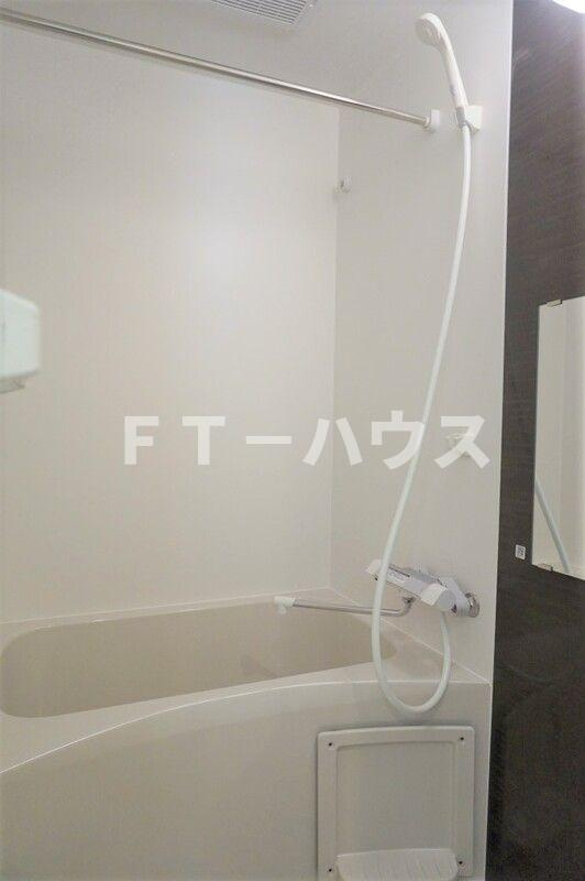 リブリ・Verdeの浴室