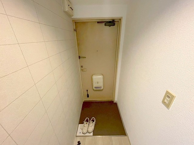 シャングリラみつもとの玄関