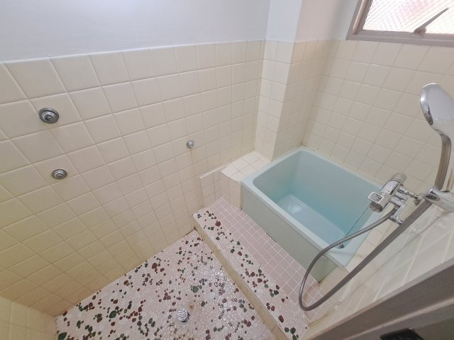 光南荘マンションの浴室