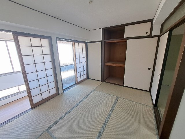 光南荘マンションの和室