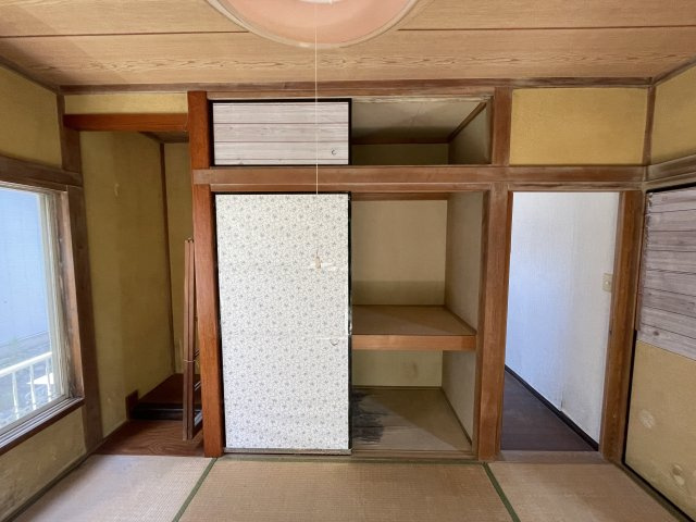 東金市小沼田売り中古戸建ての収納