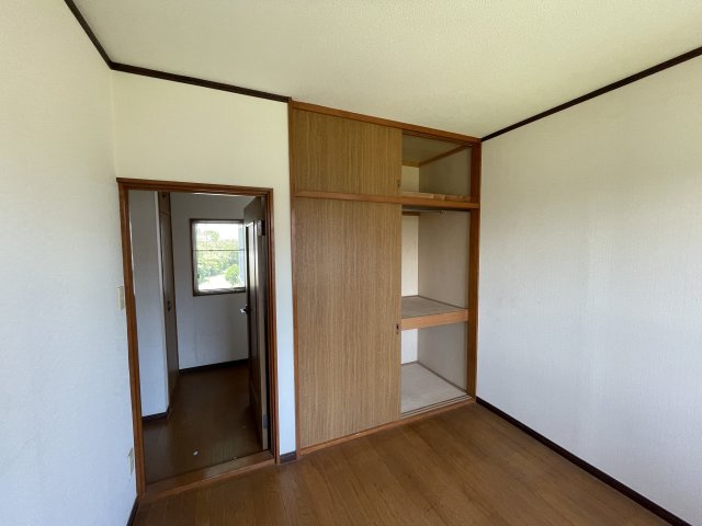 東金市小沼田売り中古戸建ての収納