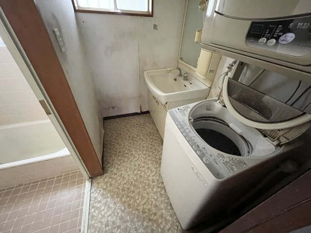 東金市小沼田売り中古戸建ての脱衣所