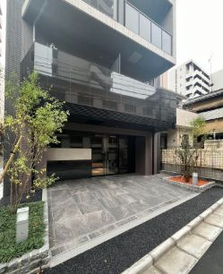 【エントランス】 | LUMEED南千住 | 清潔なエントランスです