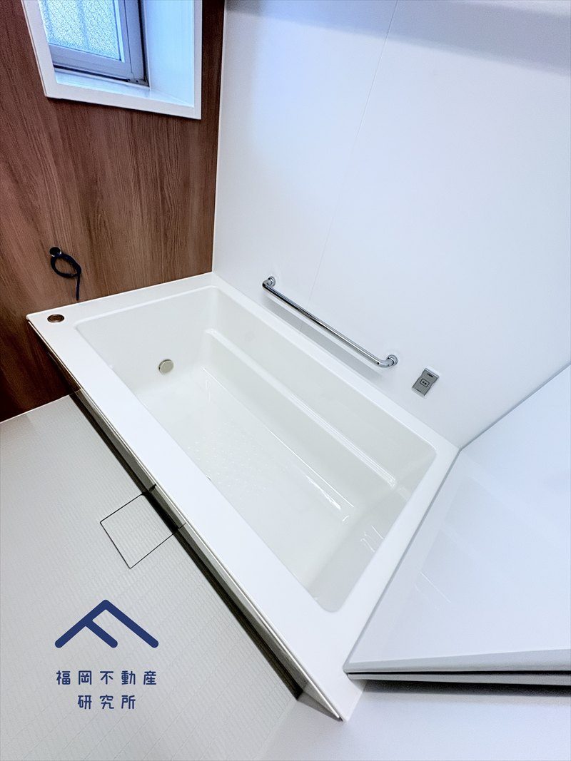 アンピール箱崎の浴室