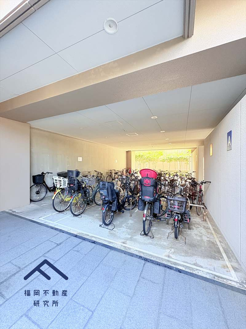 アンピール箱崎の駐輪場