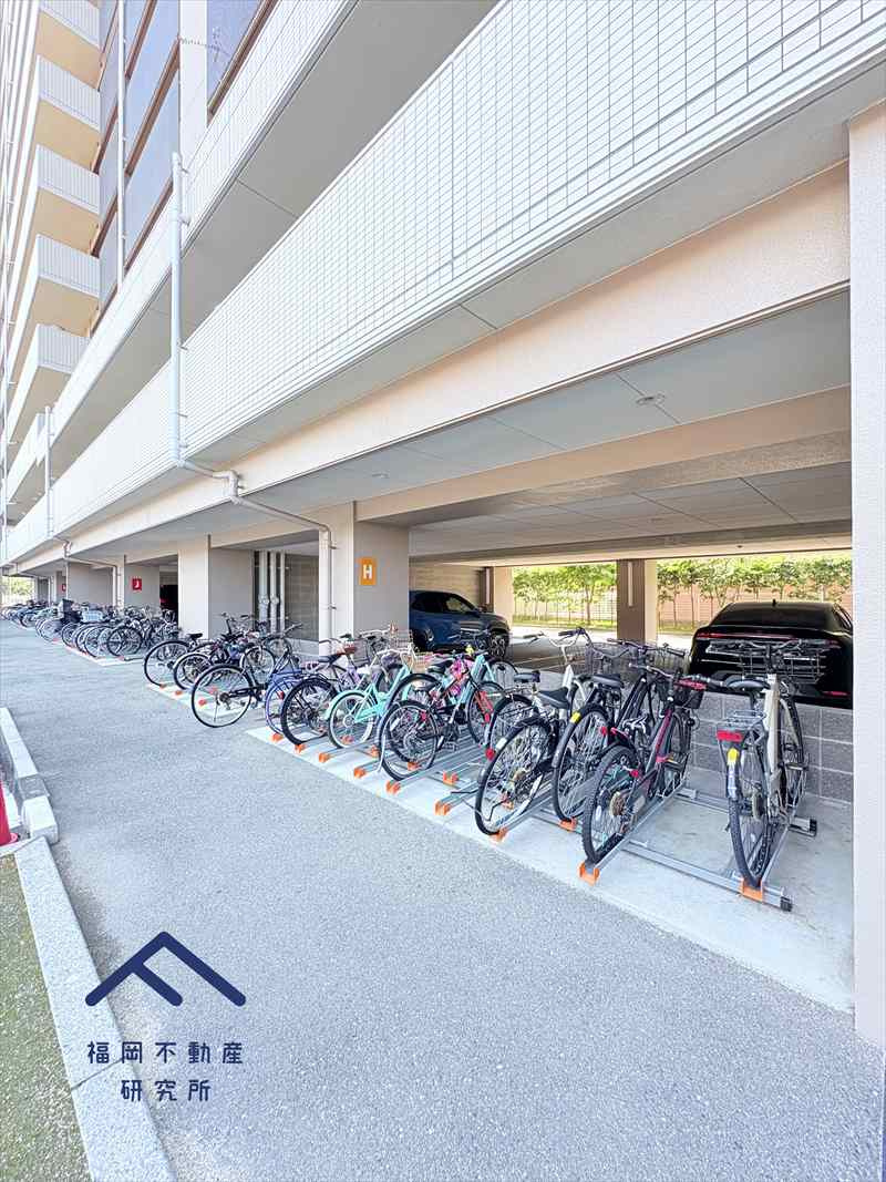 アンピール箱崎の駐輪場