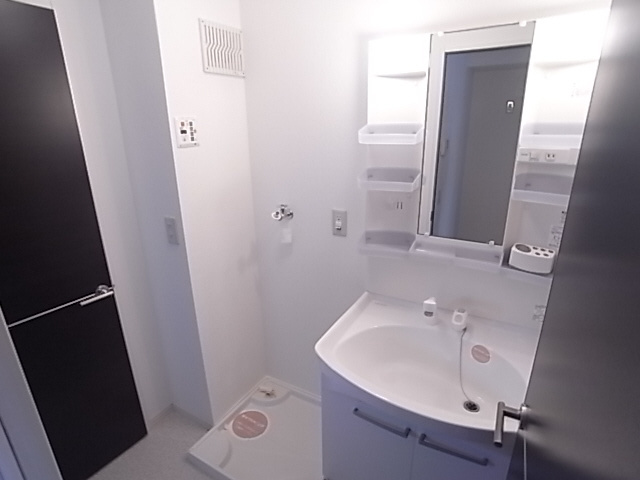 神戸市須磨区車字梨川のアパートの洗面所|シャンプードレッサー