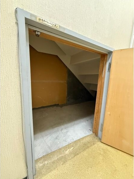 Land裏天満の収納