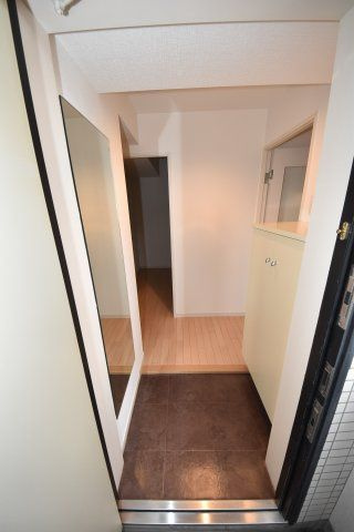 ゼウス難波キューブの玄関