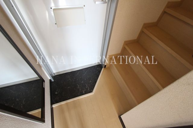 レオネクストフルールの玄関